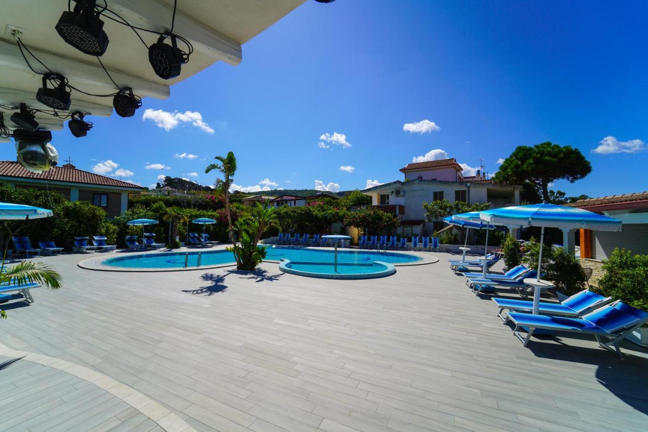 Hotel Residence Le Playe Santa Domenica  Exterior photo