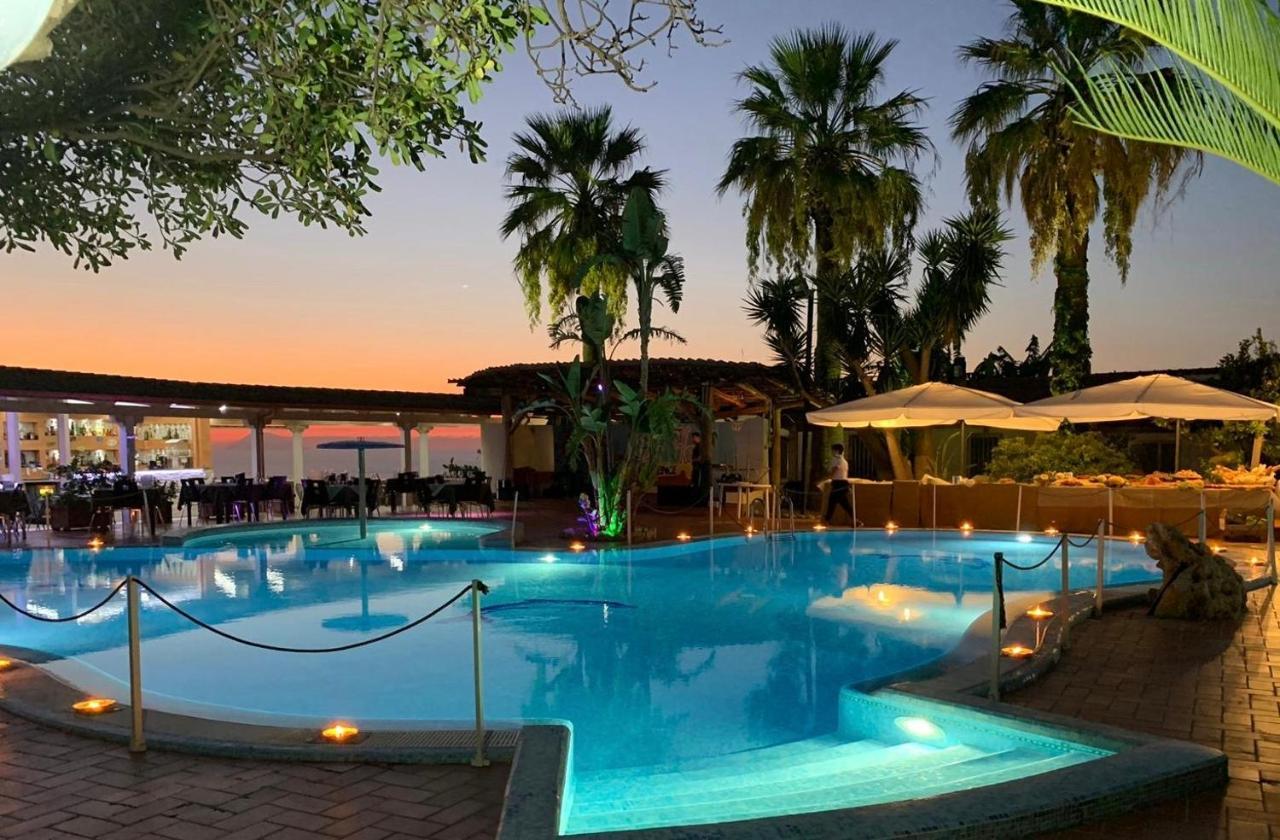 Hotel Residence Le Playe Santa Domenica  Exterior photo